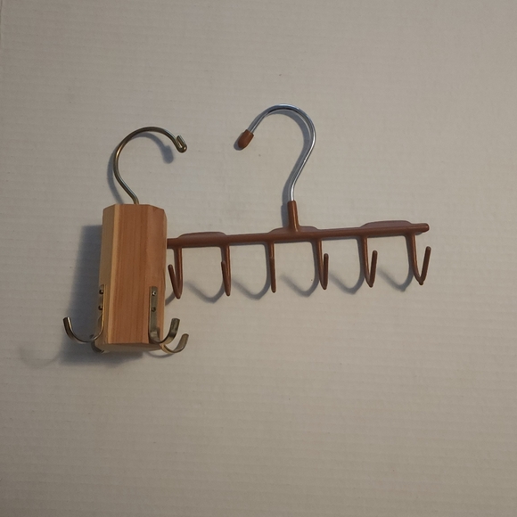 2 Tie Hangers - Picture 2 of 6